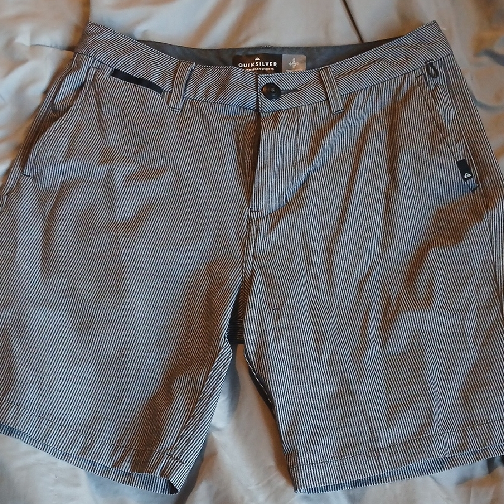 Quiksilver Men’s Black and White Pinstripe Flat Front Shorts